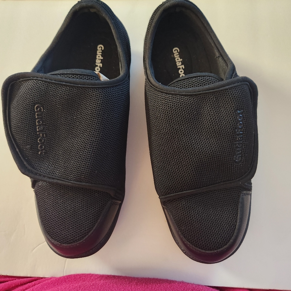 Black, Guda Foot, women's diabetic black shoes, velcro straps, nonslip